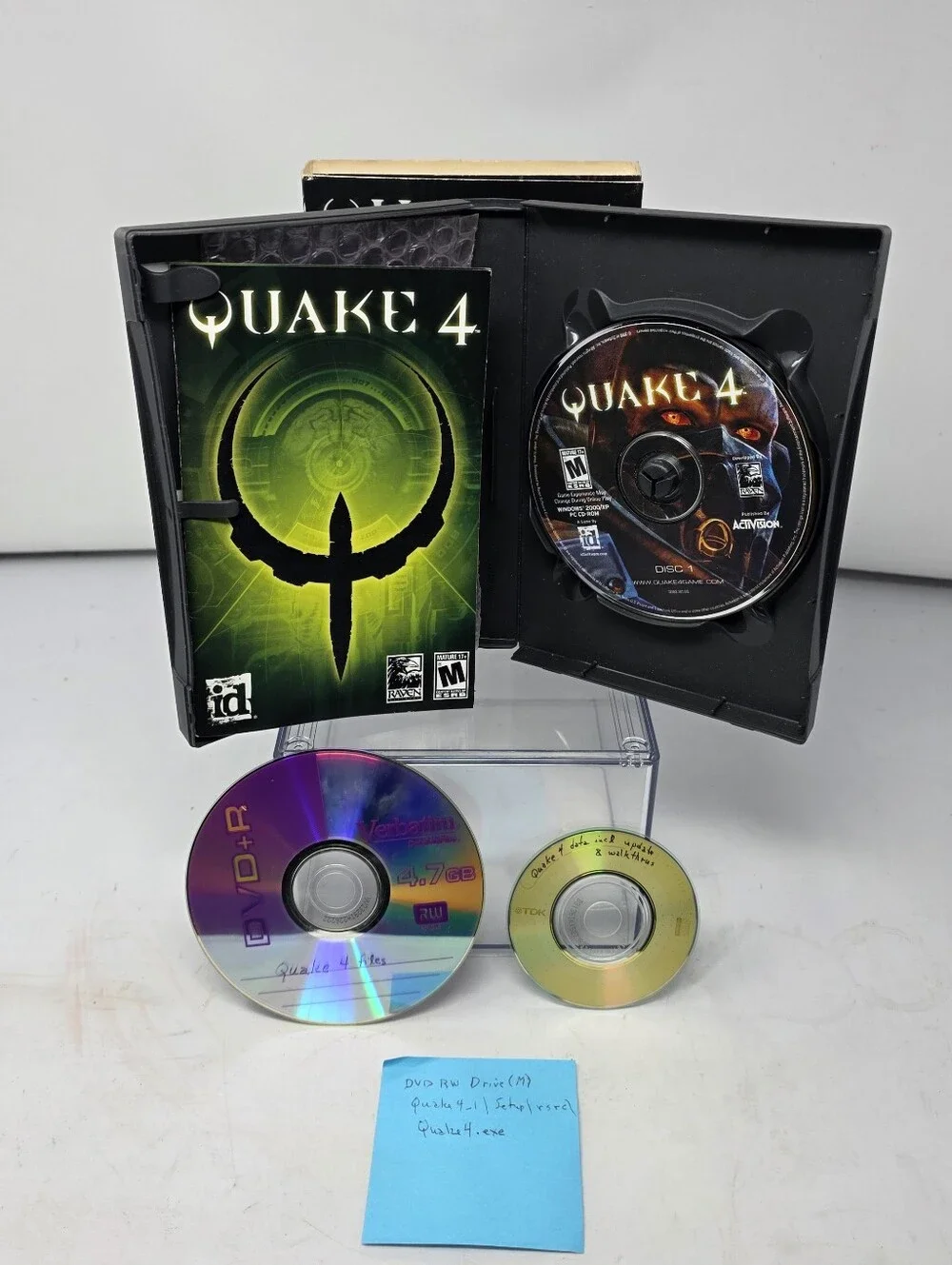 Quake 4 PC Game 4 Disc CD-ROM Set Complete Slipcover Manual Vintage With Extras